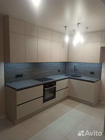 Кухни на заказ любой сложности