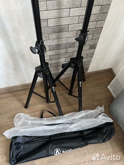 Стойки для акустики