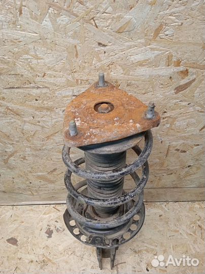 Амортизатор передний правый Hyundai i30