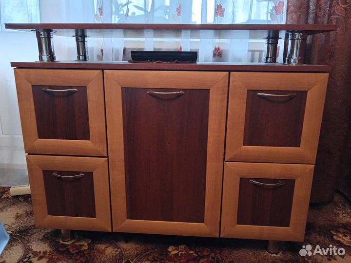 Тумба под телевизор