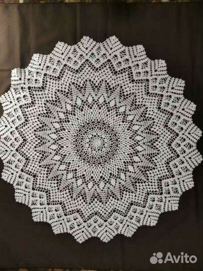 Скатерть вязаная крючком (ручная работа)