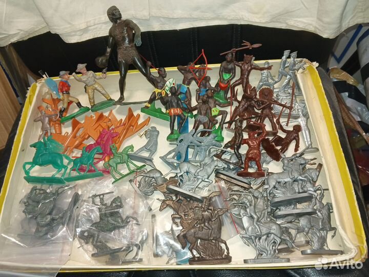 Солдатики СССР ГДР 57 шт оловянные пластмассовые