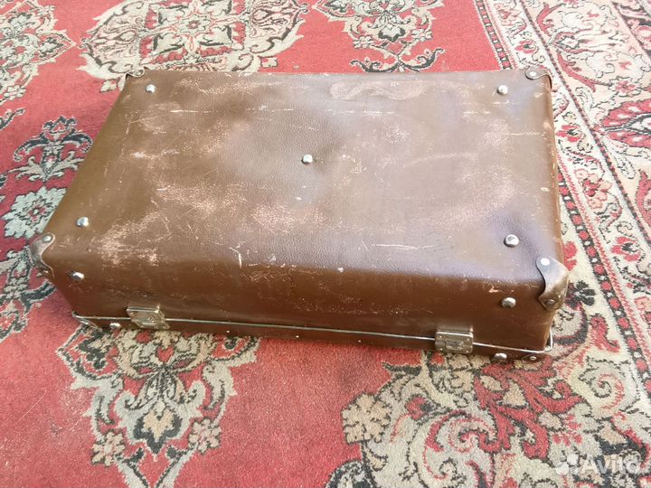 Чемодан фибровый СССР, бронь на доставке