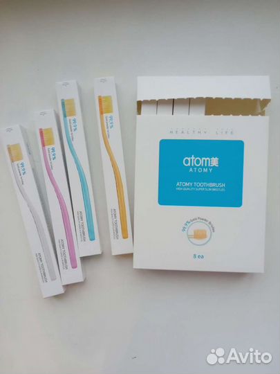 Зубная щетка с напылением золота