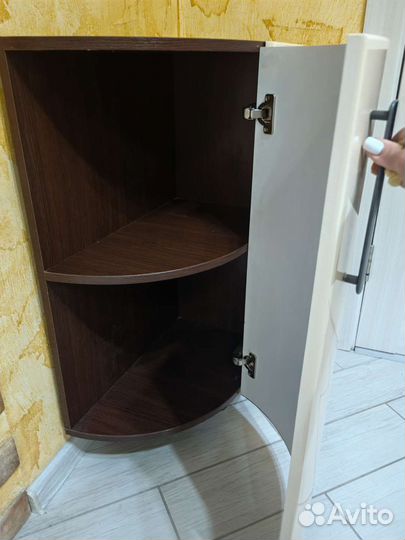 Кухонный шкаф угловой б/у