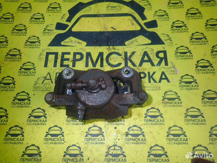 Суппорт передний правый Kia Ceed 2012-2018