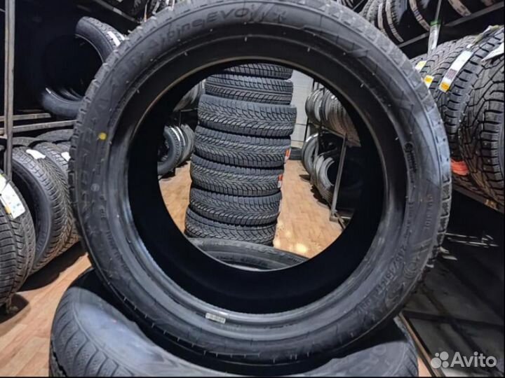 Sailun Ice Blazer Alpine EVO1 245/45 R17 99V