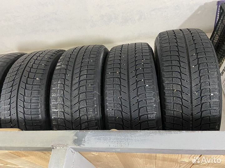 Michelin Agilis X-Ice North 225/60 R17