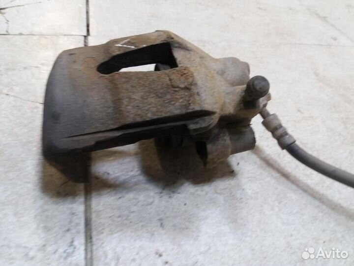 Суппорт передний левый Volkswagen Polo Hatch 2008