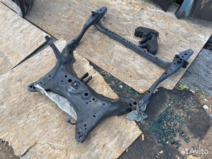 Передний подрамник Мазда 6 GL