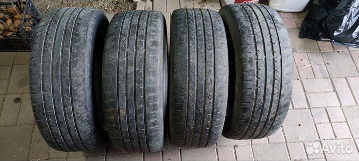 Maxtrek Maximus M1 215/55 R17