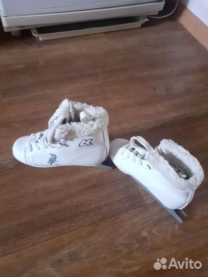 Детские двухполозные коньки