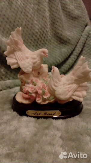 Статуэтка влюблённые голуби