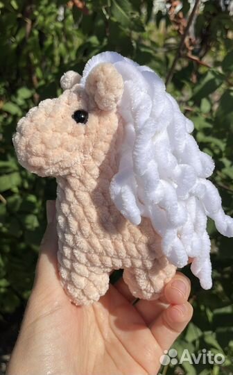 Вязаные игрушки ручной работы лошадка
