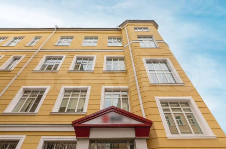 Здание, 3300.7 м²