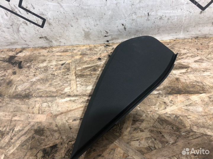 Накладка Торпеды передняя правая Kia Soul 2