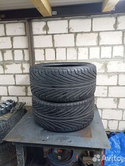 Triangle TR968 265/30 R19