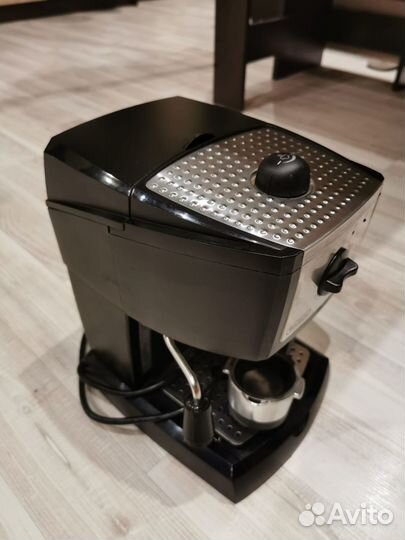 Кофеварка рожковая De'Longhi EC 155