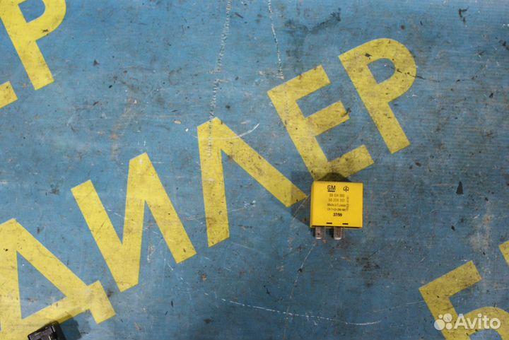 Реле поворотников Opel Vectra B