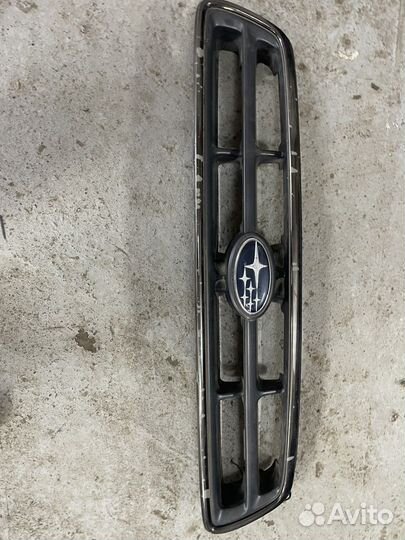 Решетка радиатора subaru legacy