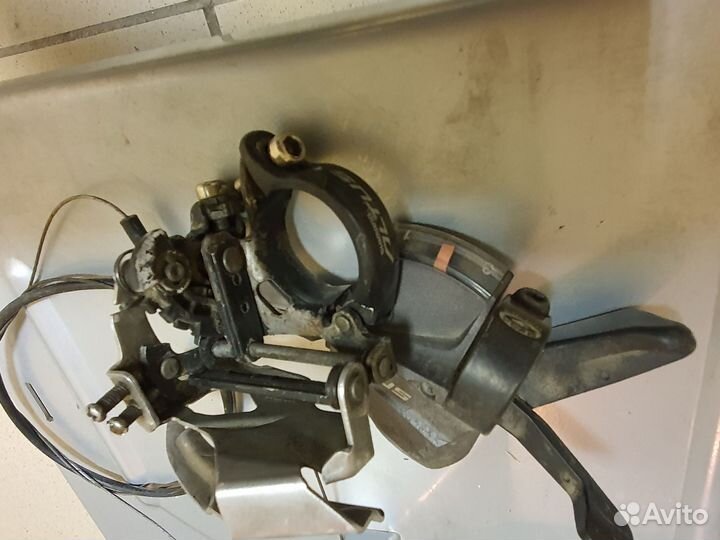Передний переключатель shimano Altus M370