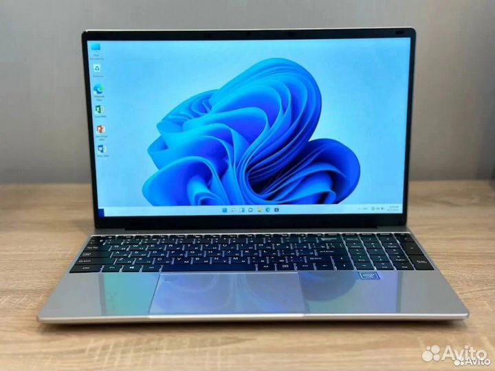 Новый Ноутбук Core i7/16Gb/SSD256/UHD