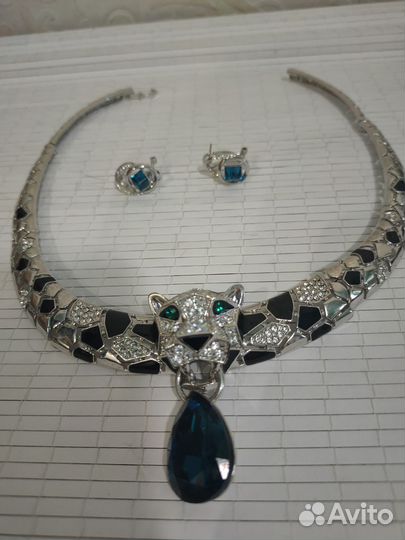 Эксклюзивный комплект из колье и Серёг