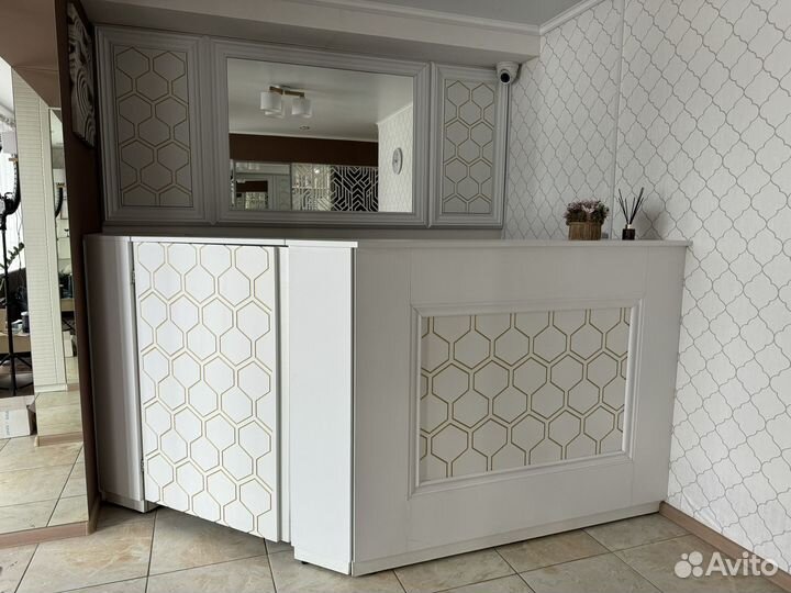 Стойка ресепшн бу