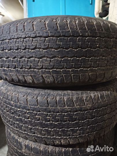 Bridgestone Dueler H/T 265/65 R17