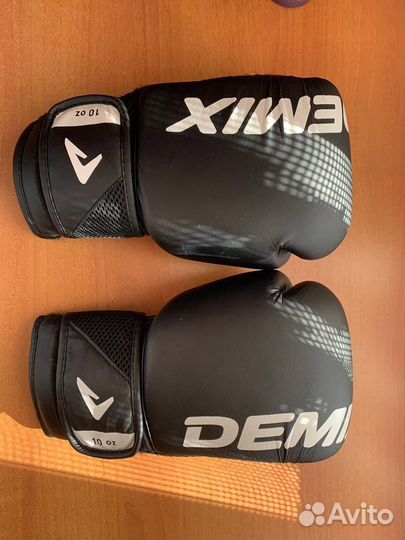 Боксерские перчатки 10 oz, demix