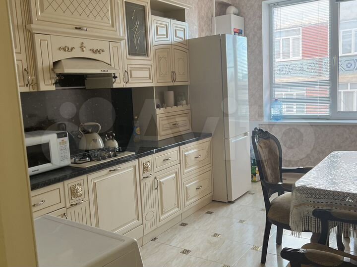 2-к. квартира, 65 м², 4/8 эт.