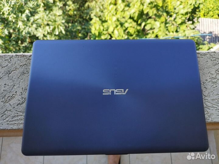Ноутбук asus vivobook