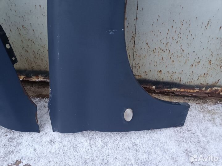 Крыло переднее левое правое Peugeot 206