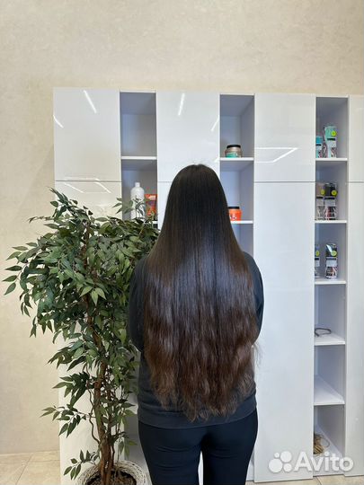 Модель на наращивание волос