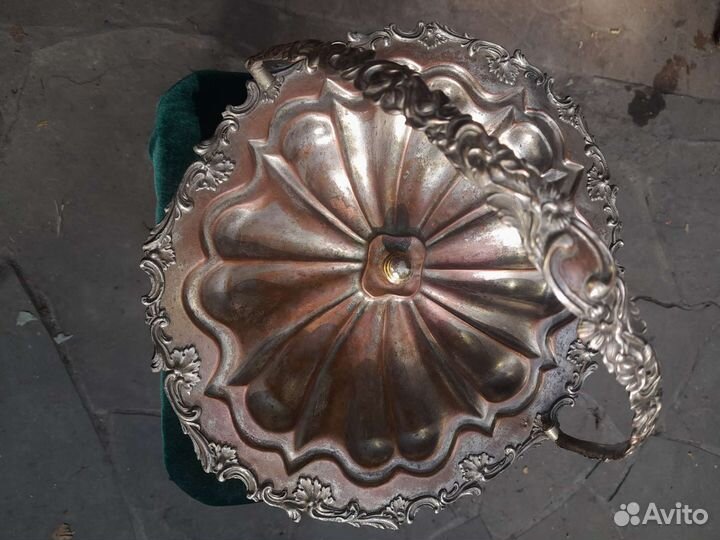 Ваза металлическая