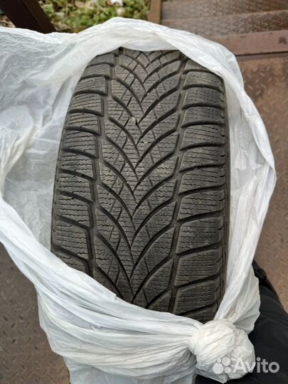 Bridgestone Eager 215/55 R17