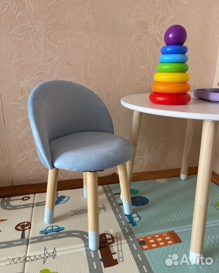 Детский стол и стул