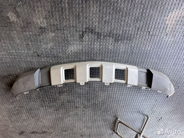 Накладка переднего бампера mercedes w164