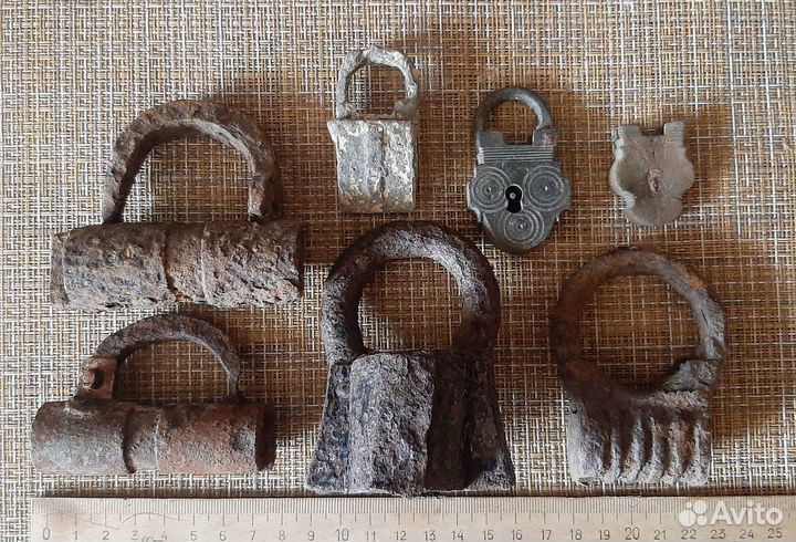 Замочки,ключики,кованные гвозди