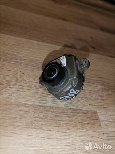 Камера бокового обзора BMW 5 F07/F10/F11 2010