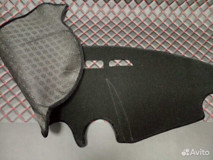 Накидка на панель на Лада Гранта