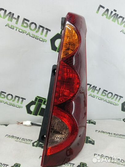 Стоп-сигнал задний правый Nissan Note хэтчбек 5дв