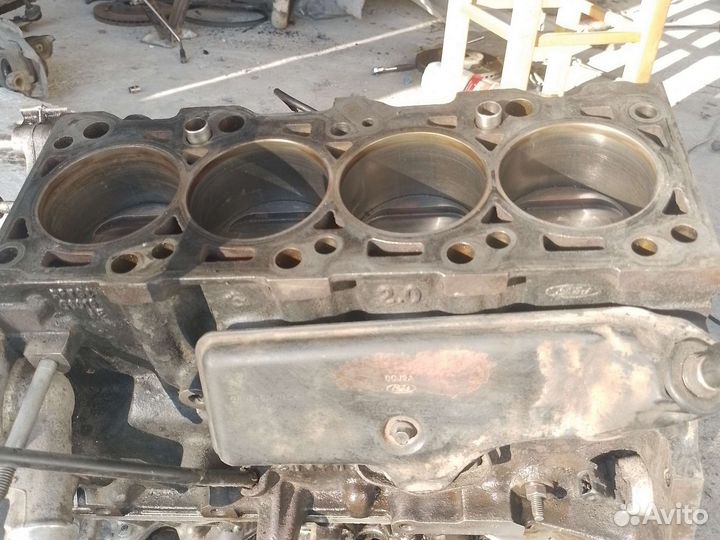 Ford focus 1 2.0 zetes USA блок цилиндров