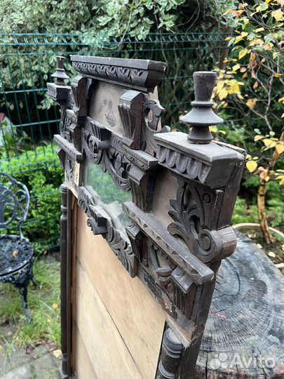 Старинное зеркало