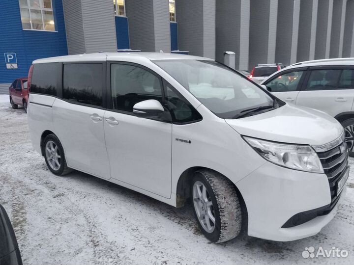 Трансфер, пассажирские перевозки, заказ минивена