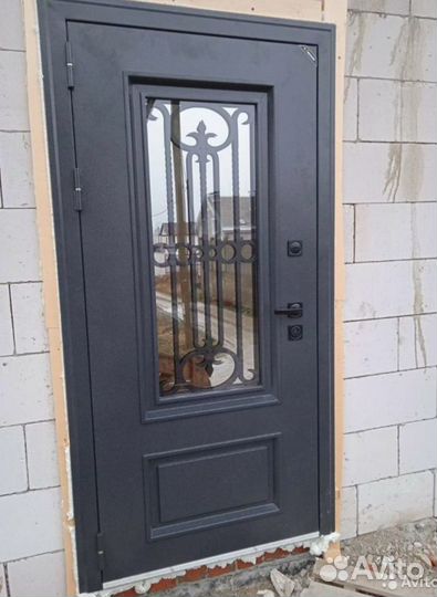 Входная дверь Виладж