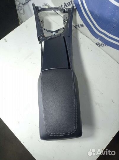 Подлокотник Volvo S60 V70 Xc70