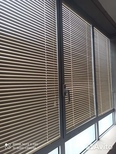 Горизонтальные жалюзи на окна