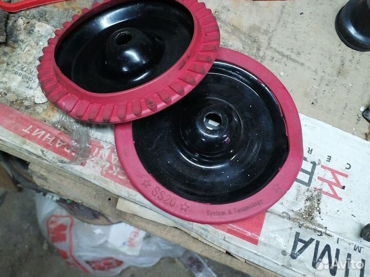 Чашки стоек 2110 с шумоизоляторами