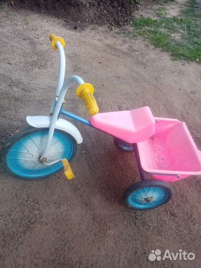 Трехколесный велосипед